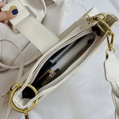 LUXURY PEARL HANDLE BAG